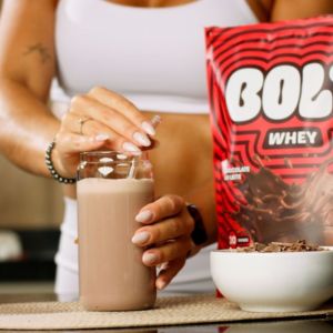 Suplemento Alimentar de Proteína Whey sabor Chocolate ao Leite Bold 450g - Imagem 2