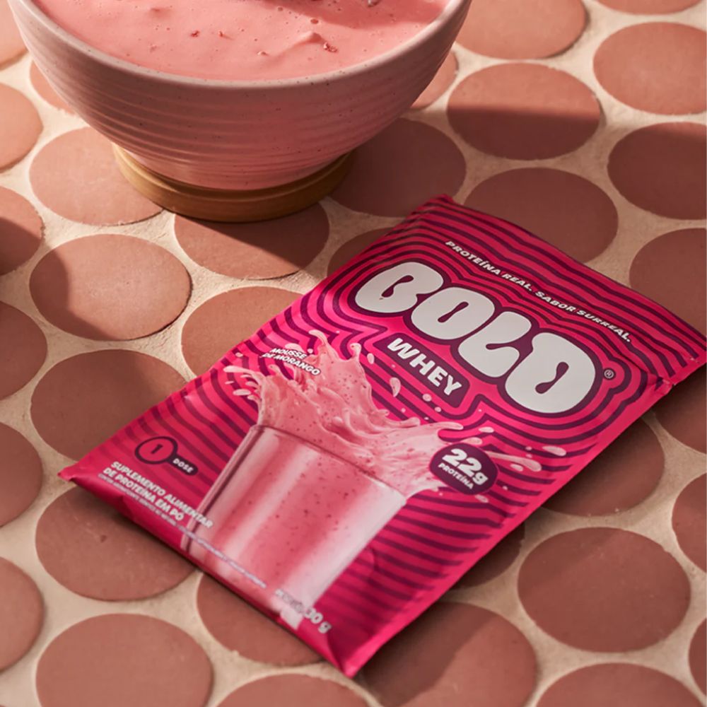 Suplemento Alimentar de Proteína Whey sabor Mousse de Morango Bold 30g - Imagem 2