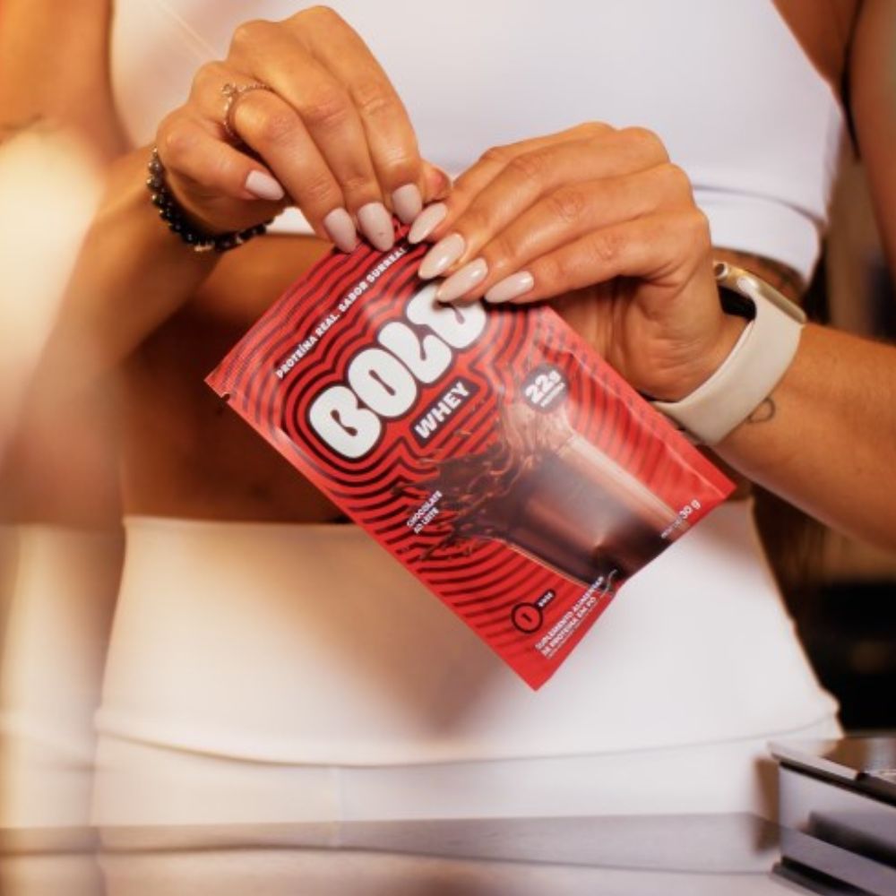 Suplemento Alimentar de Proteína Whey sabor Chocolate ao Leite Bold 30g - Imagem 2